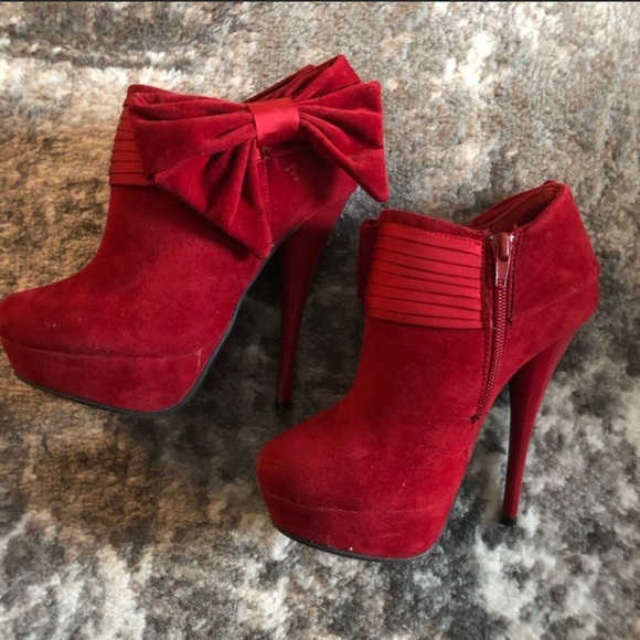 Herstyle Shoes - ♥️♥️ Red Booties with Bow on the side ♥️♥️
